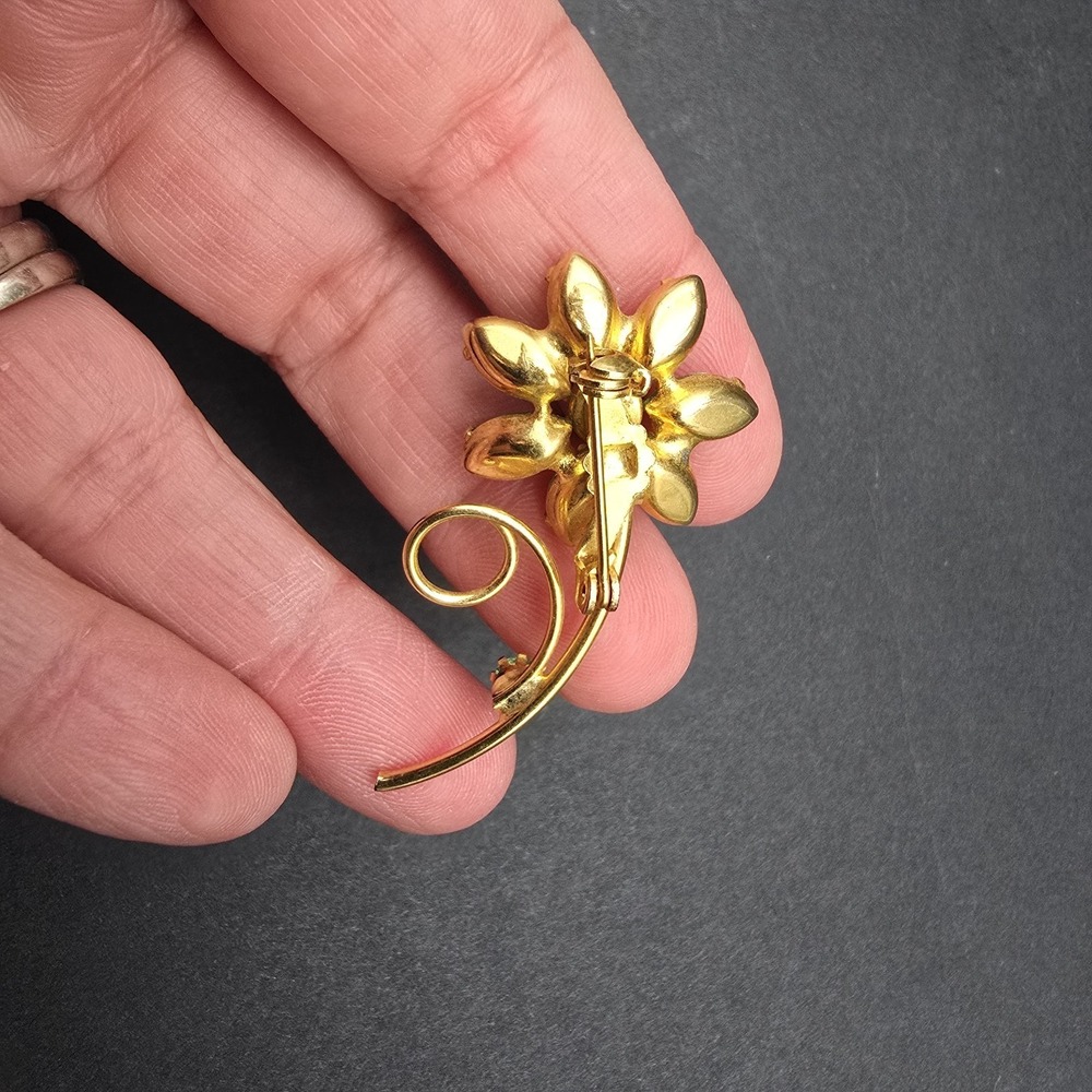 Vintage Green Rhinestone Flower Pin Brooch Gold Tone Estate Statement Jewelry - Picture 5 of 8